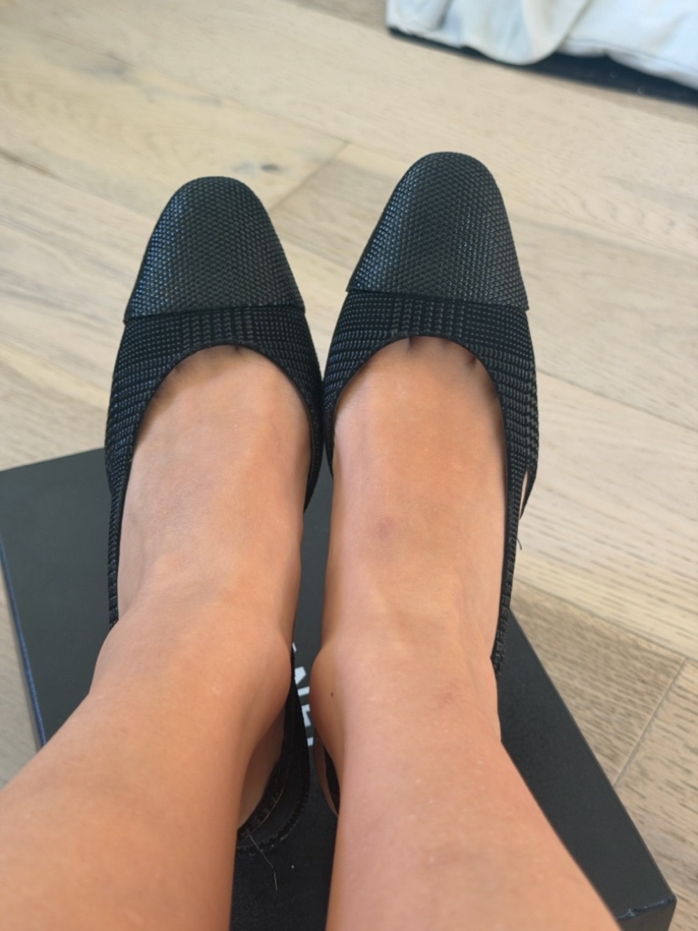 CHANEL Suede Kidskin Cap Toe CC Slingback Pumps 41 Black Gold - Picture 5 of 6